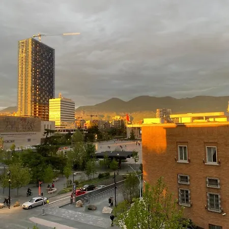 Entire Serviced With A Beautiful View Appartement *